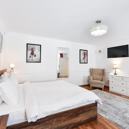 Apartment Fiverooms Brasov