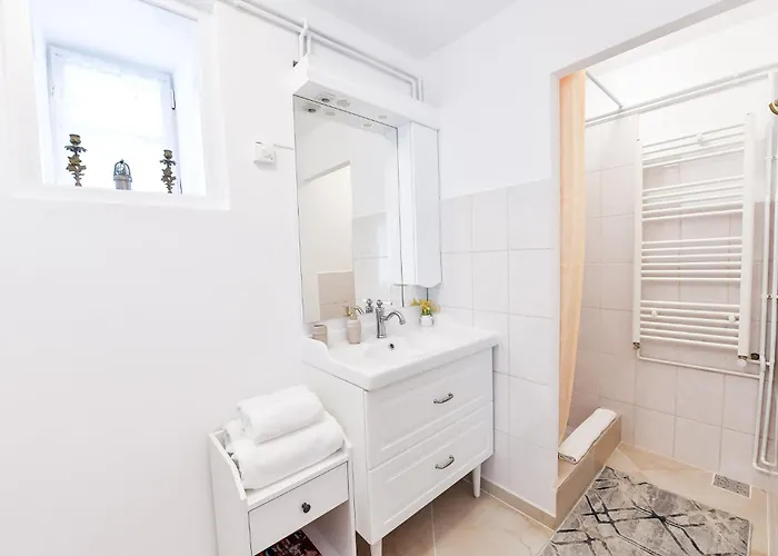 Апартаменти Fiverooms Брашов