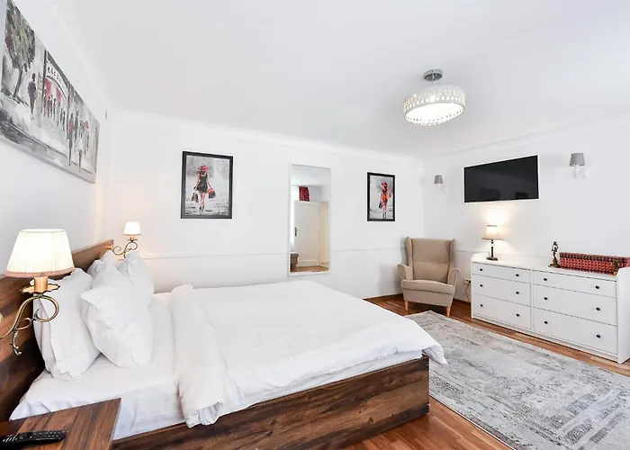 Апартаменти Fiverooms Брашов